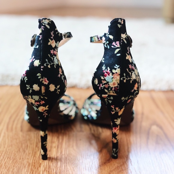 Women's Truth Floral Knotted Stileto Pumps -Size 8 - Picture 3 of 6